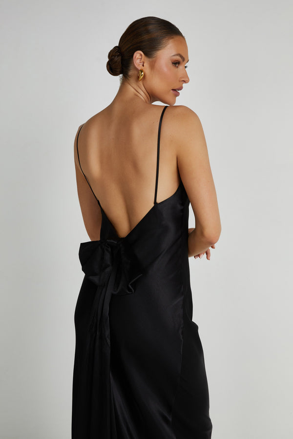 Kailey Low Back Maxi Dress With Detachable Bow Train - Black - MESHKI