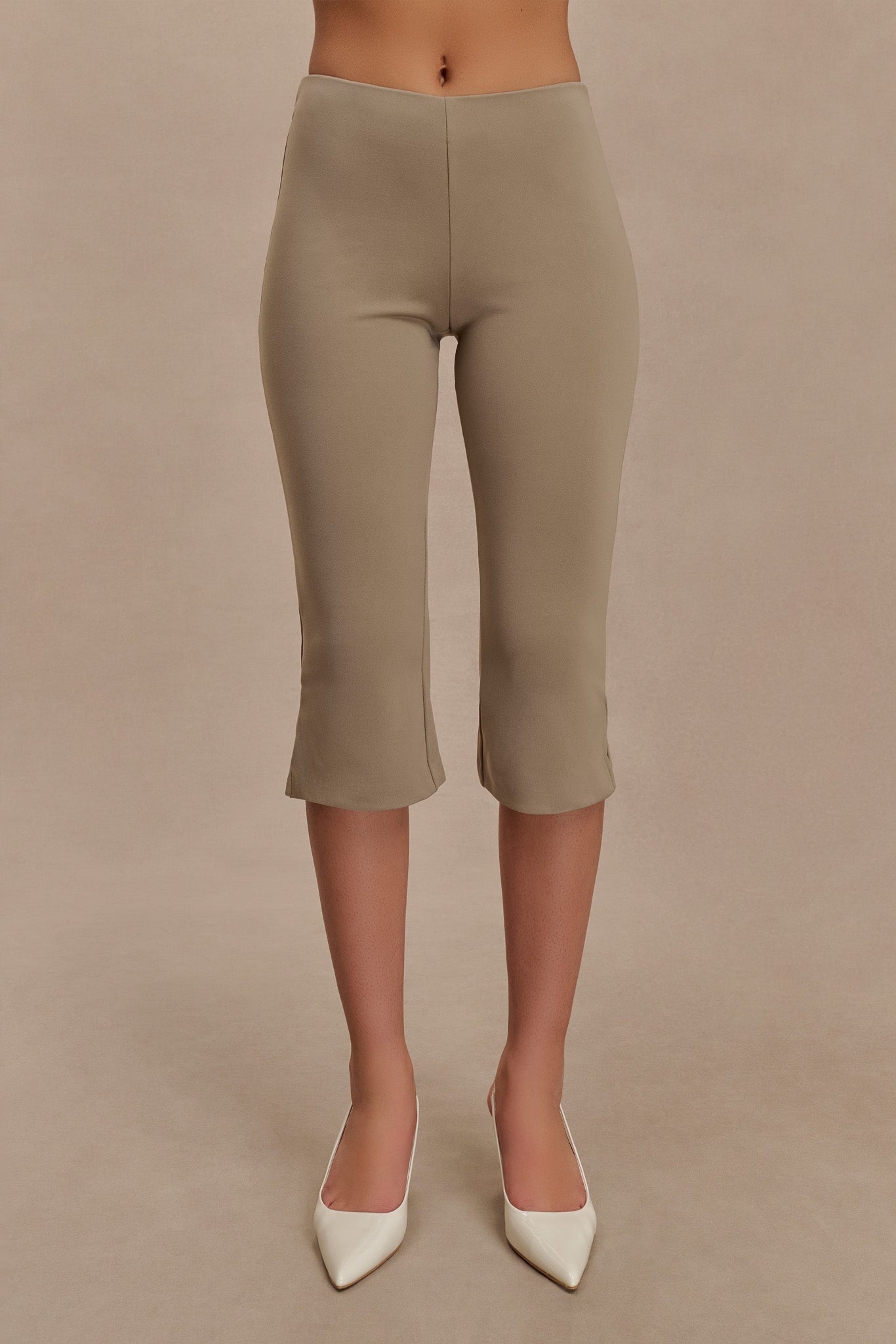 Layla Flared Crepe Capri Pants - Mushroom