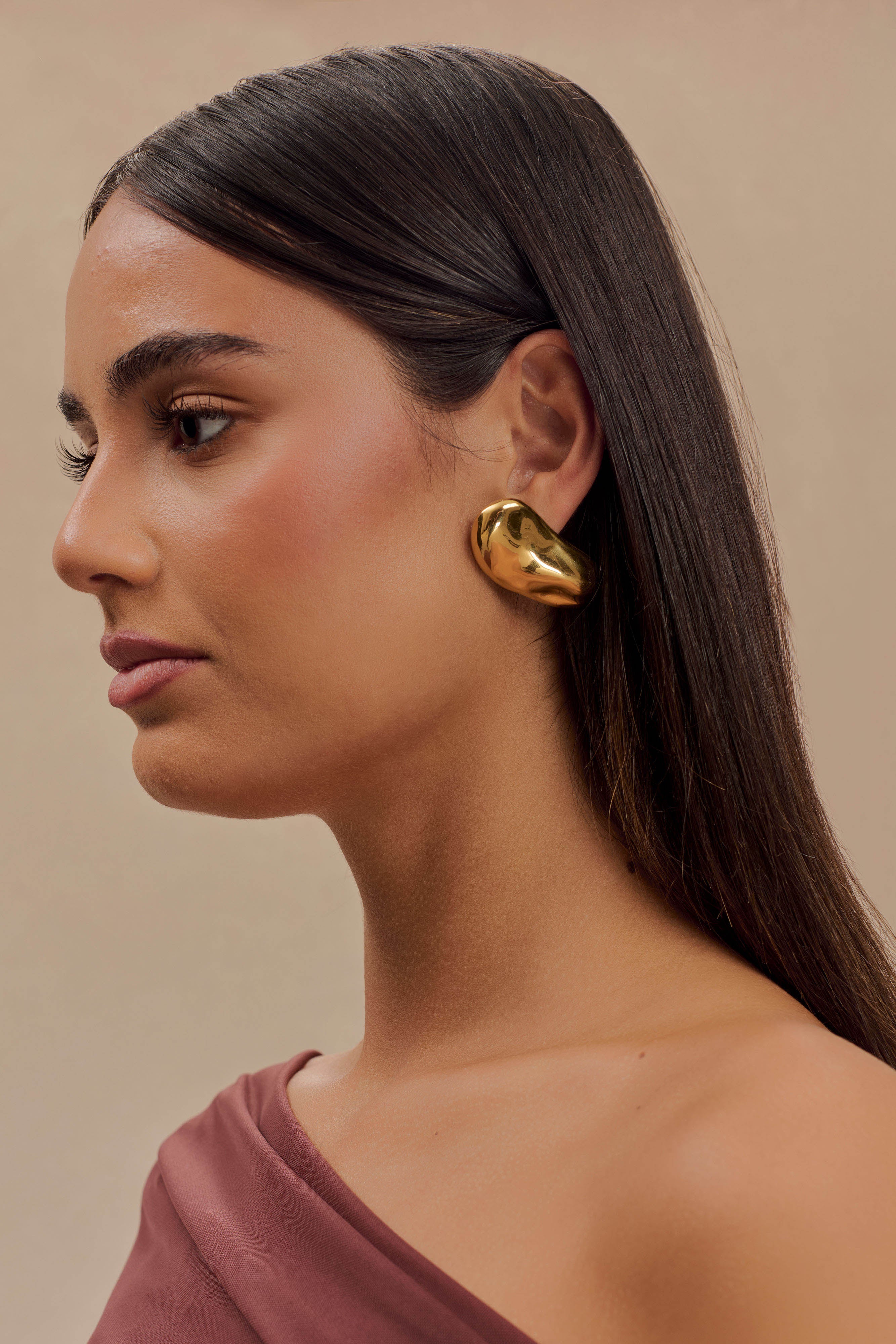 Alicia Horizontal Earrings Gold MESHKI