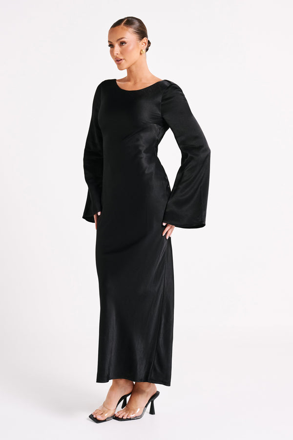 Black day outlet dress with sleeves